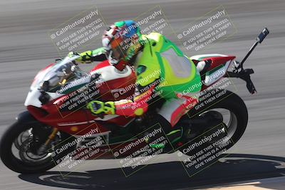 media/Oct-13-2025-Moto Forza (Mon) [[a66d839500]]/3-B Group/Session 2 (Bowl)/